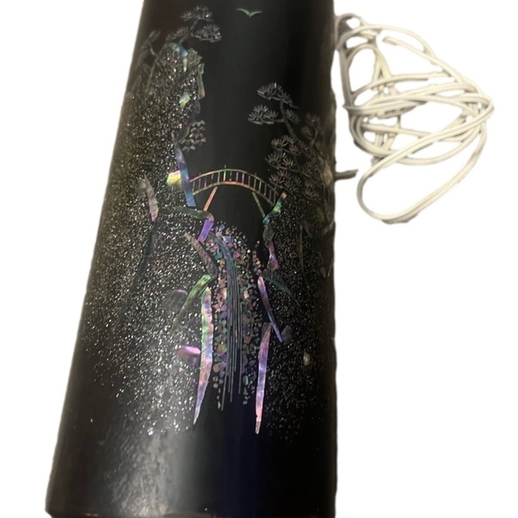 RARE SET OF 2 HOLLYWOOD REGENCY BLACK LAQUER MOTHER OF PEARL INLAY TABLE LAMP - Picture 15 of 16